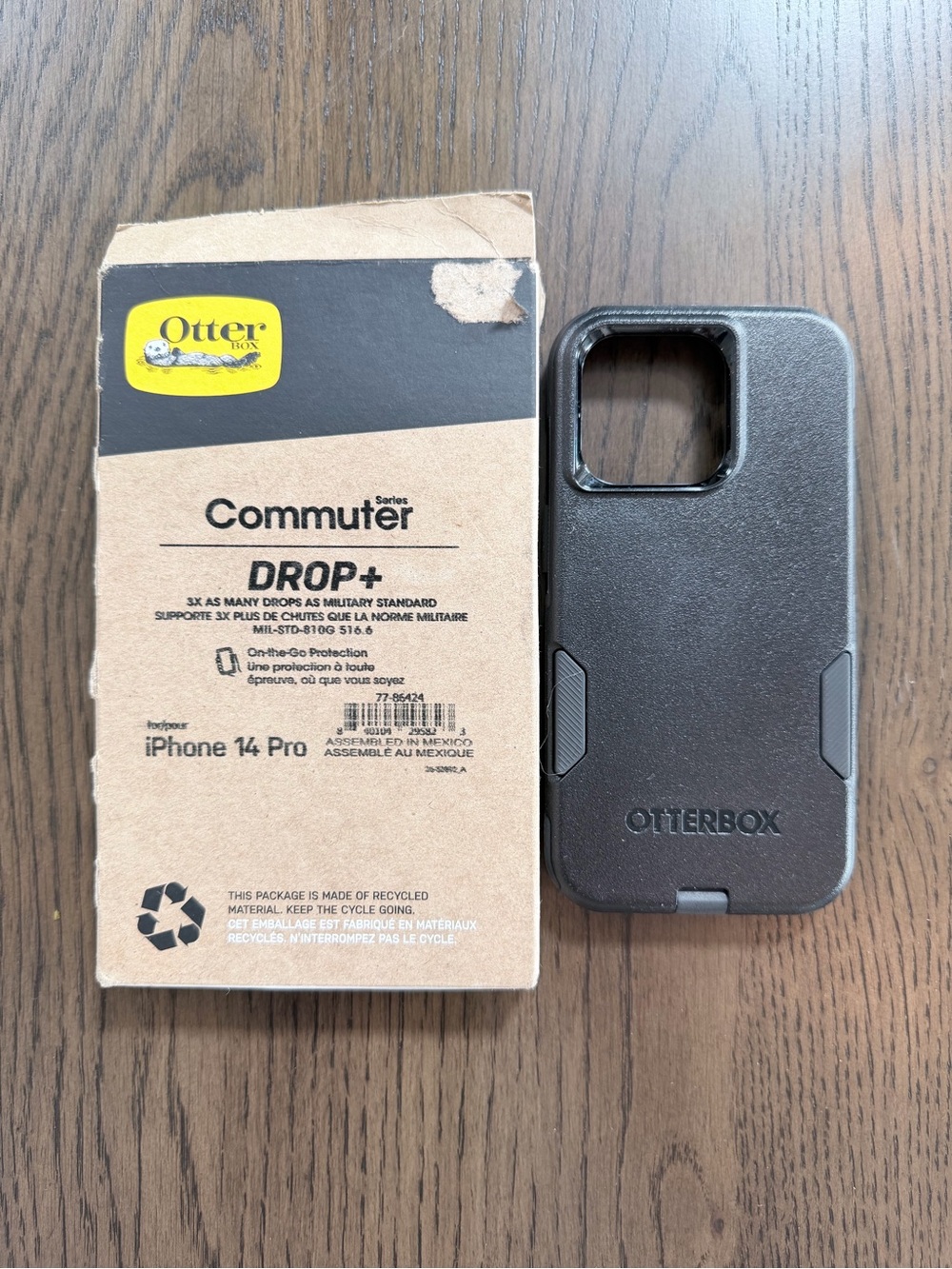 OtterBox iPhone 14 Pro Black textured phone case - Commuter Series